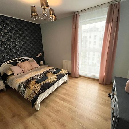 Oldtown Retro Apartment By Marina With Balcony For 6 People غدانسك المظهر الخارجي الصورة