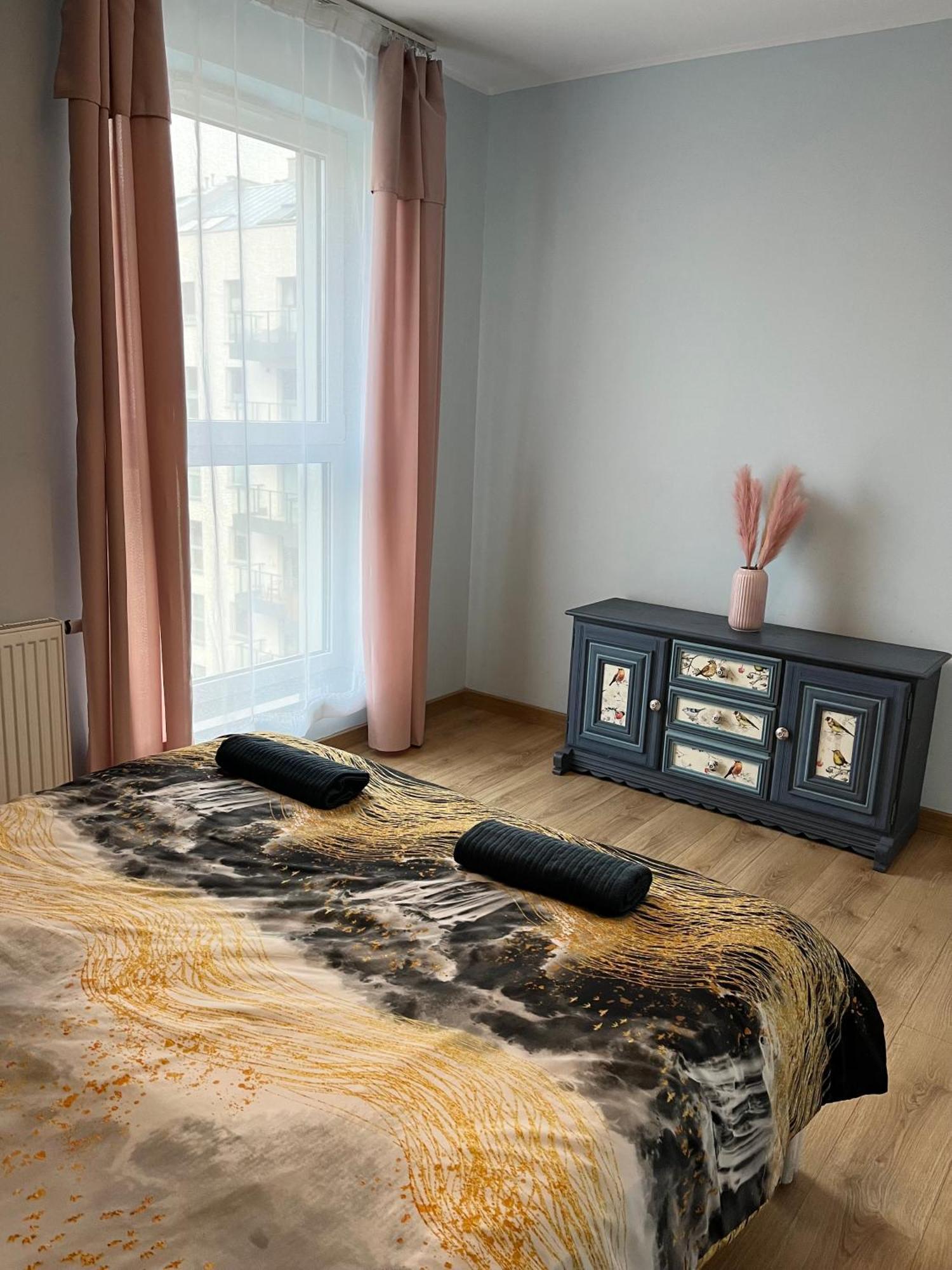 Oldtown Retro Apartment By Marina With Balcony For 6 People غدانسك المظهر الخارجي الصورة