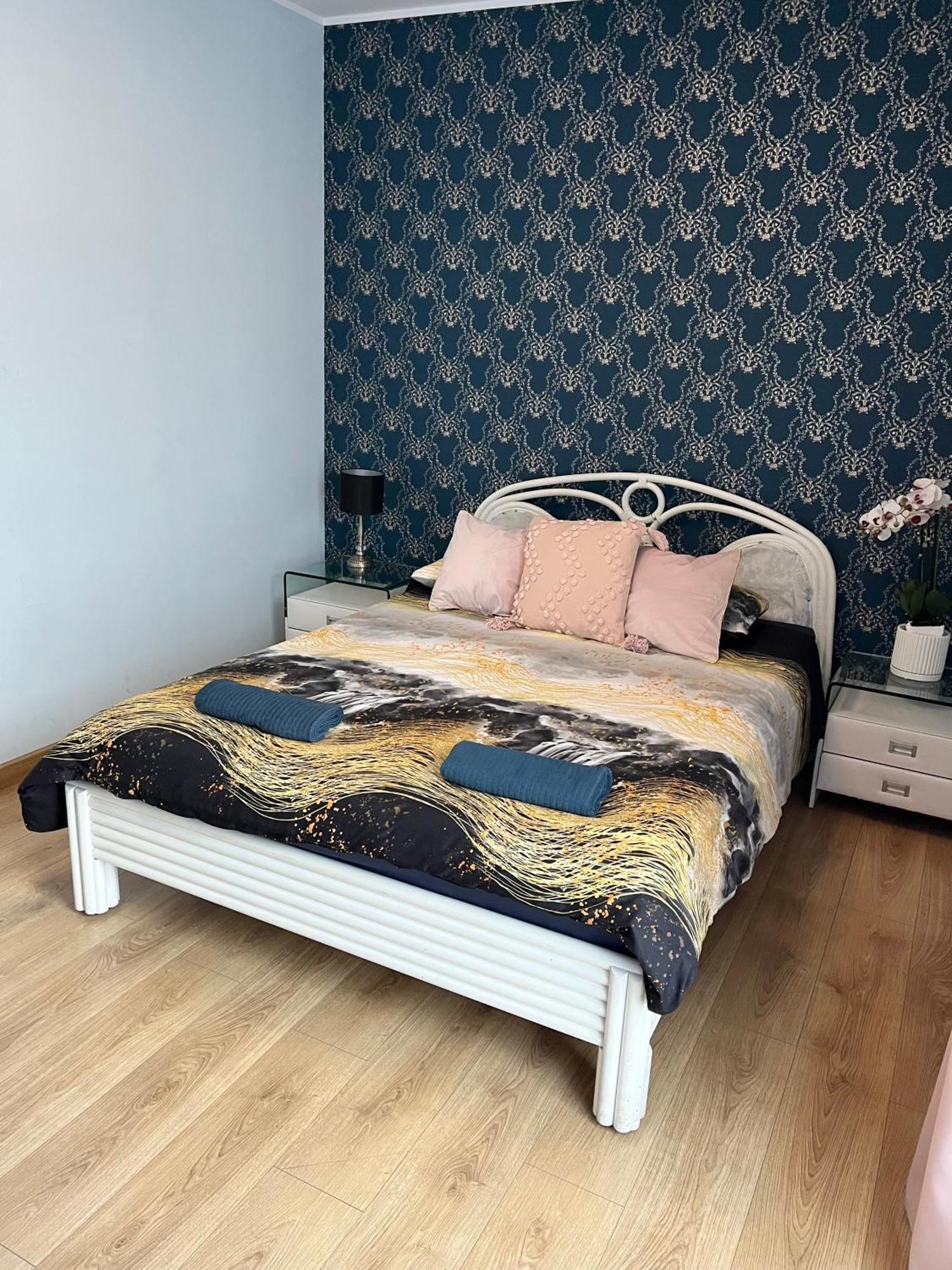 Oldtown Retro Apartment By Marina With Balcony For 6 People غدانسك المظهر الخارجي الصورة