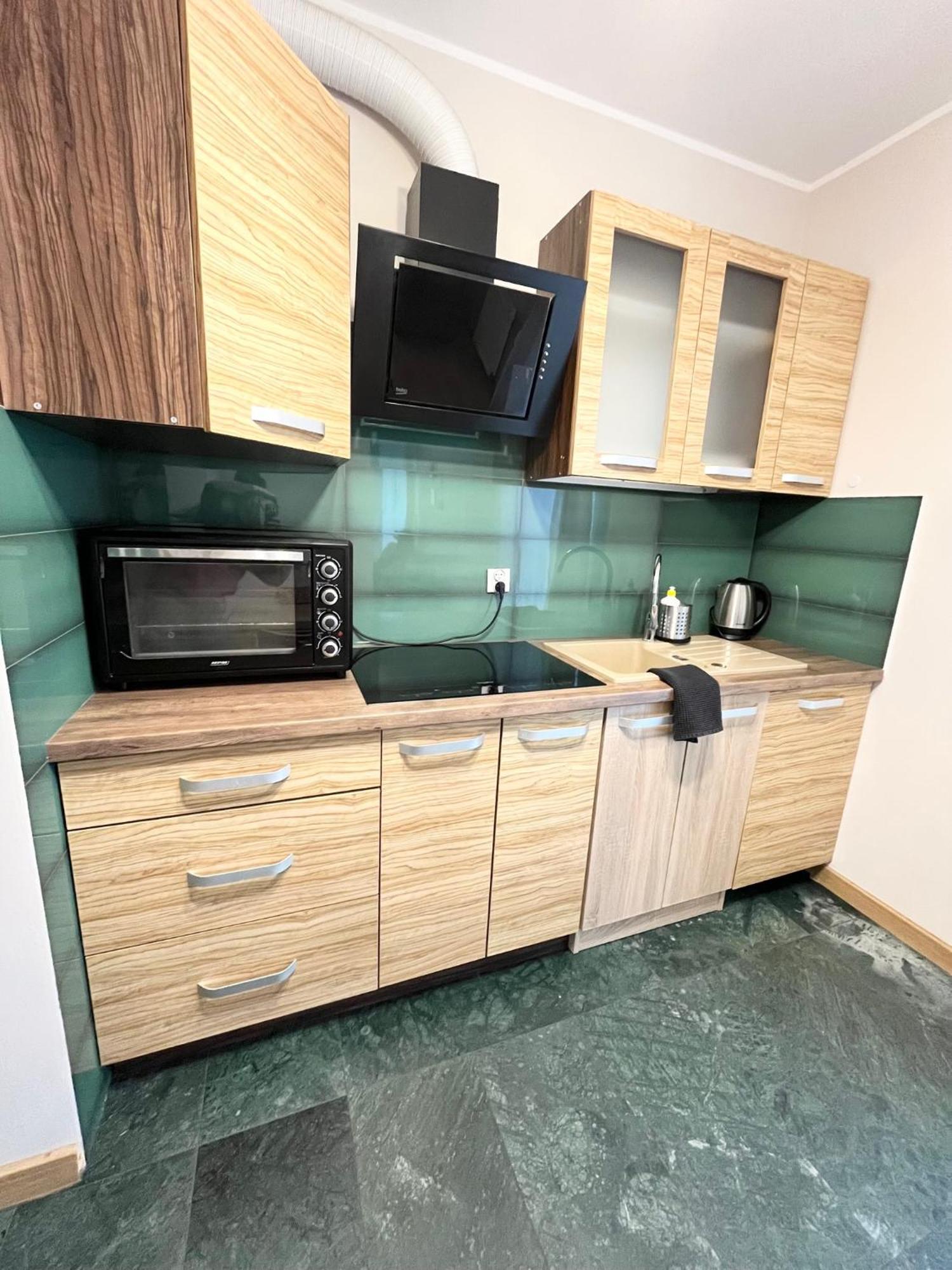 Oldtown Retro Apartment By Marina With Balcony For 6 People غدانسك المظهر الخارجي الصورة